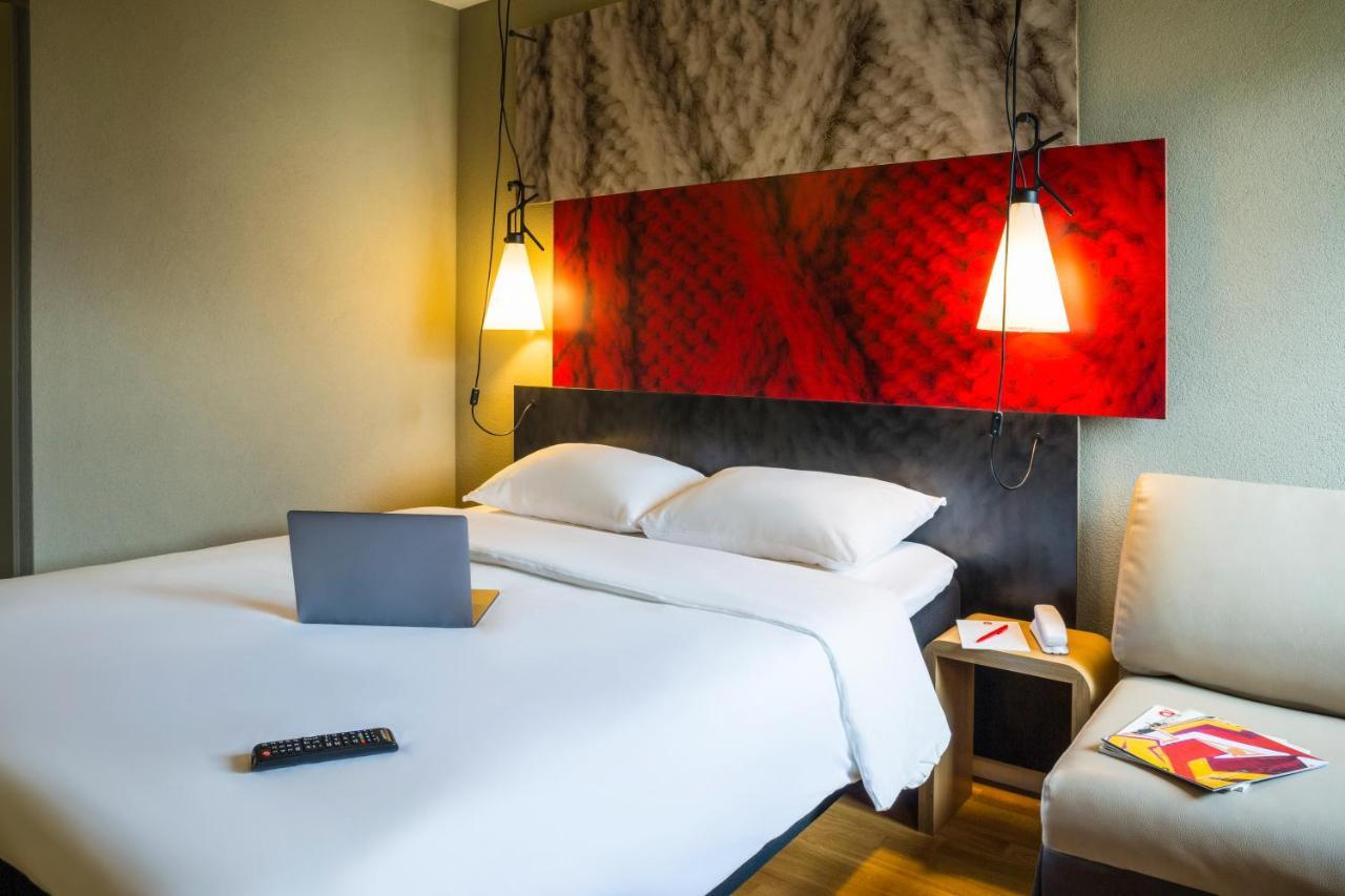 Ibis Paris Rueil Malmaison Экстерьер фото