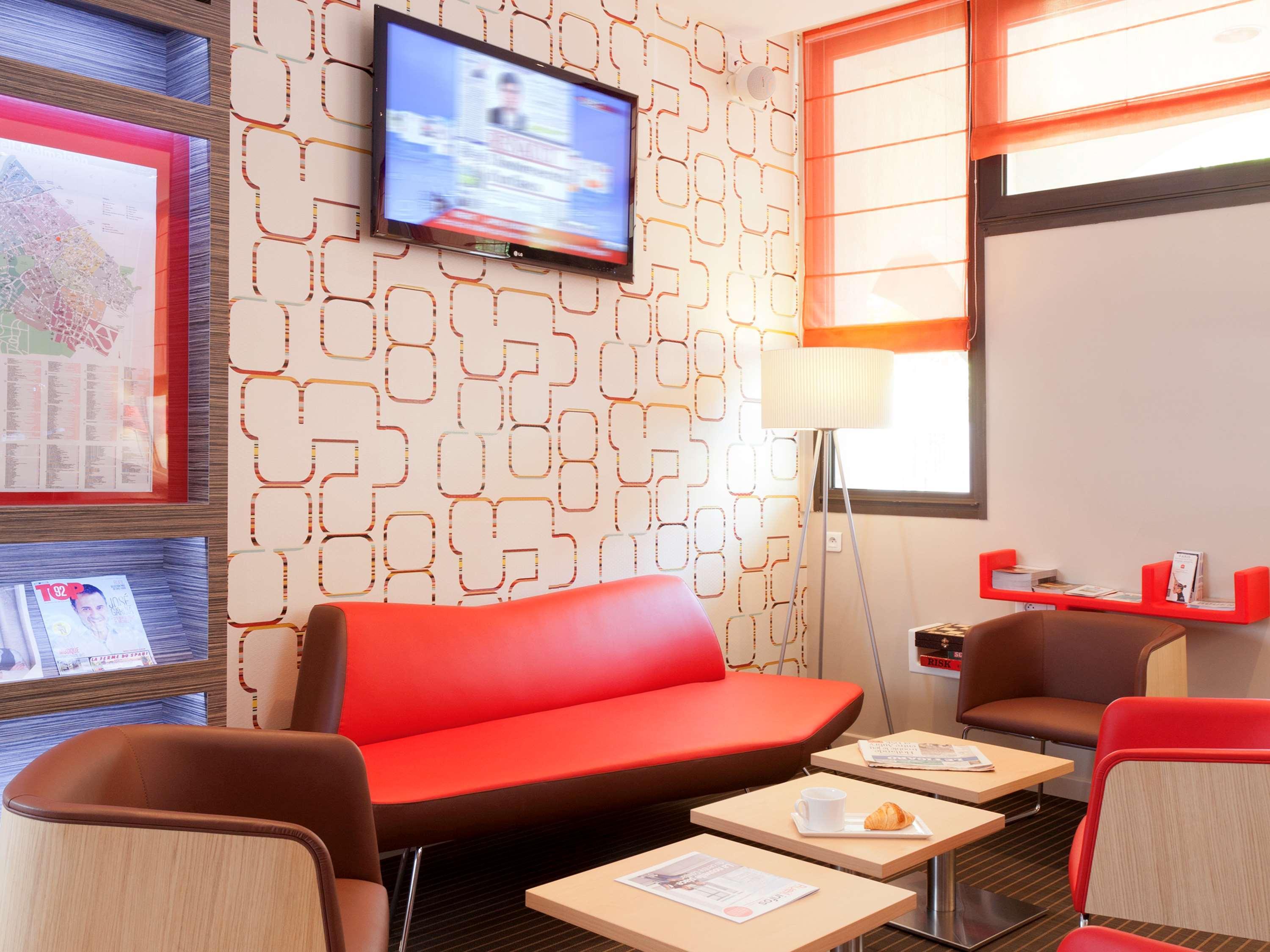 Ibis Paris Rueil Malmaison Экстерьер фото
