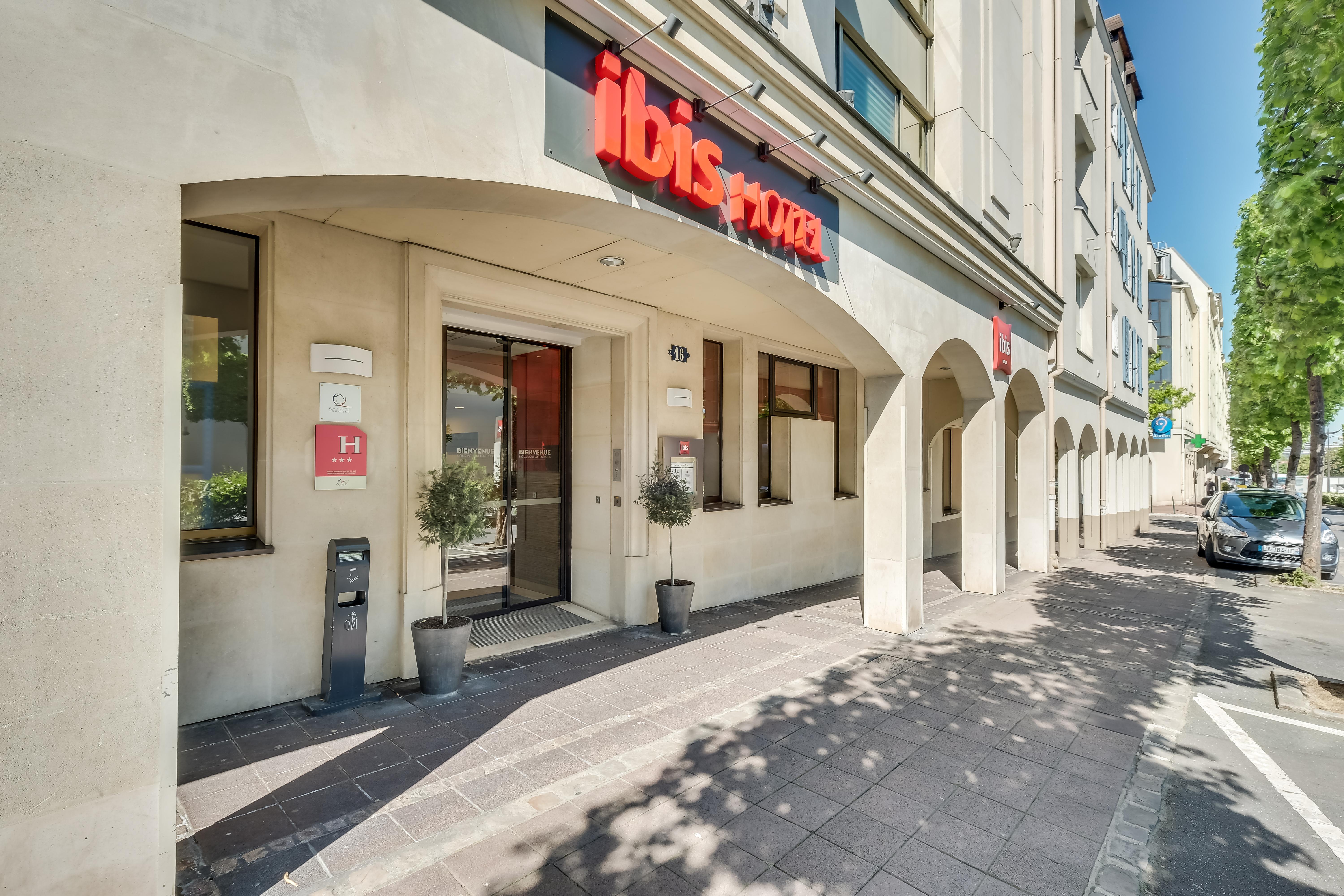 Ibis Paris Rueil Malmaison Экстерьер фото