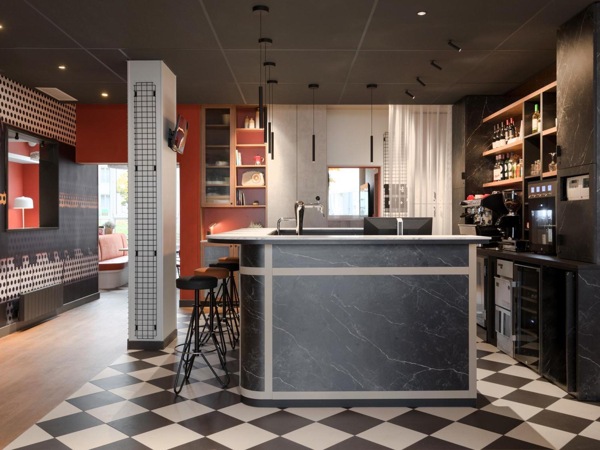 Ibis Paris Rueil Malmaison Экстерьер фото