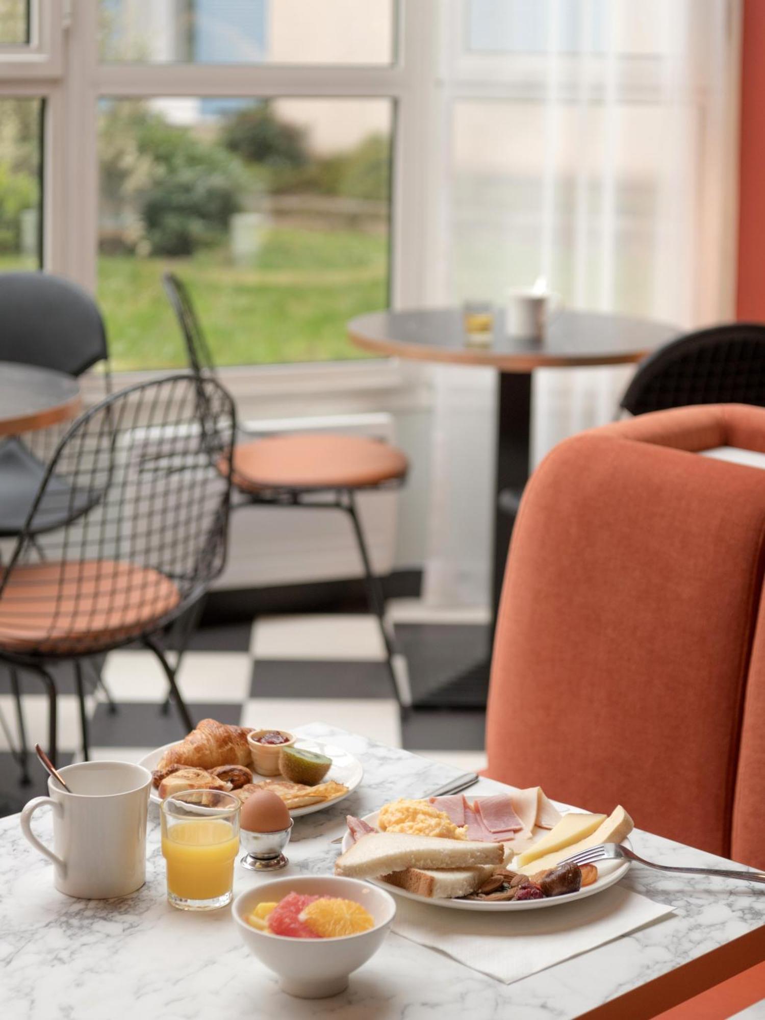 Ibis Paris Rueil Malmaison Экстерьер фото